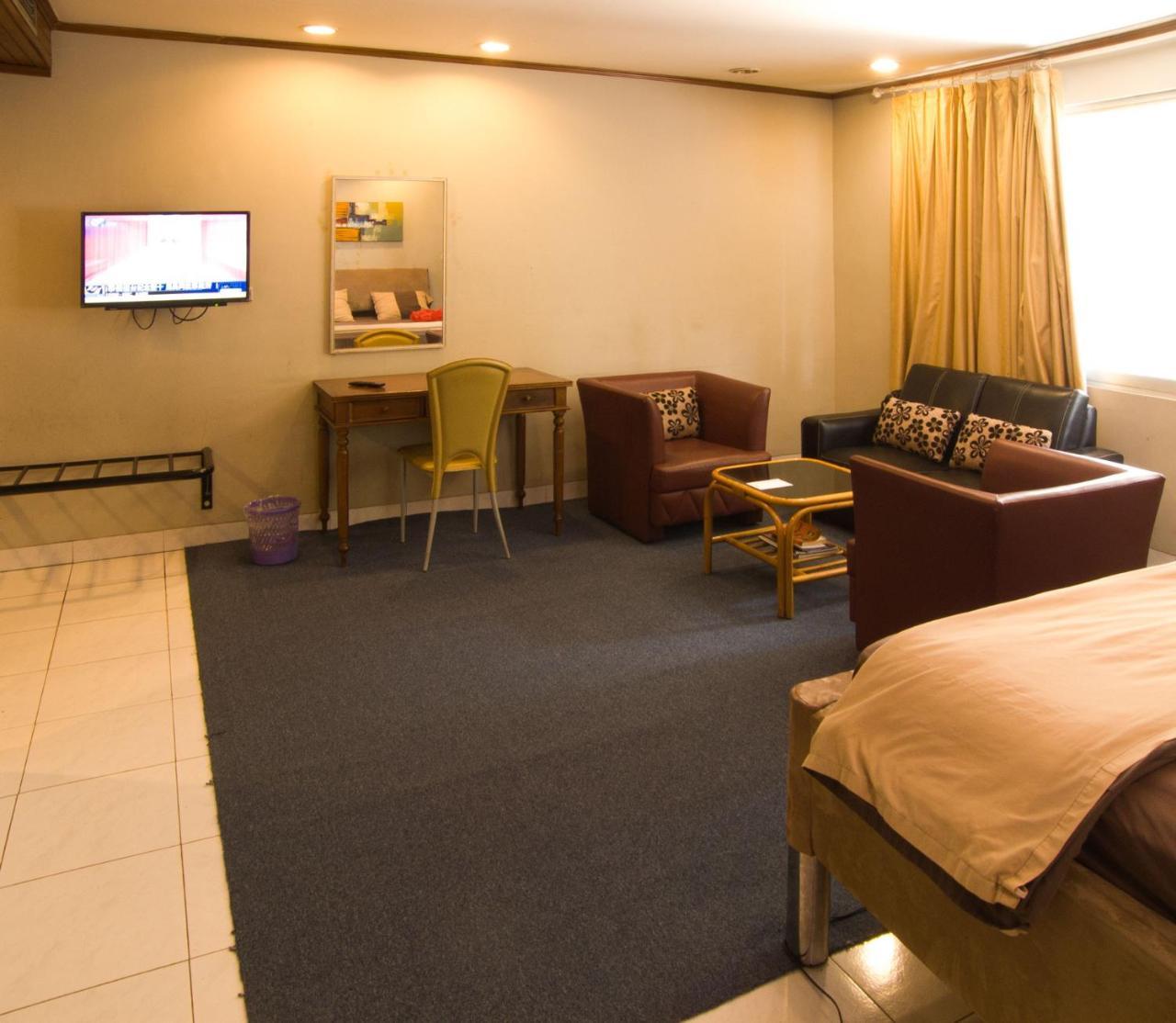 Hotel Peninsula Mangga Besar Jakarta Exterior foto
