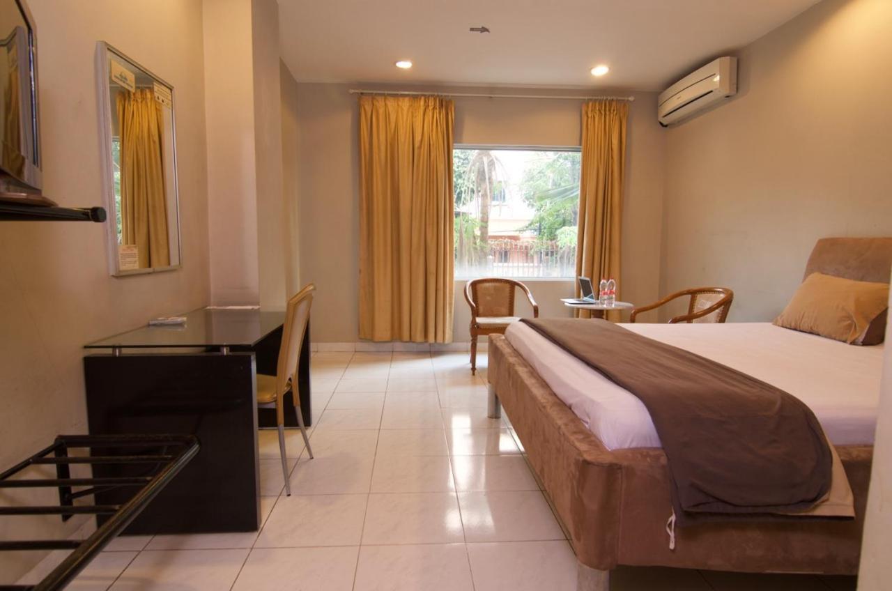 Hotel Peninsula Mangga Besar Jakarta Exterior foto